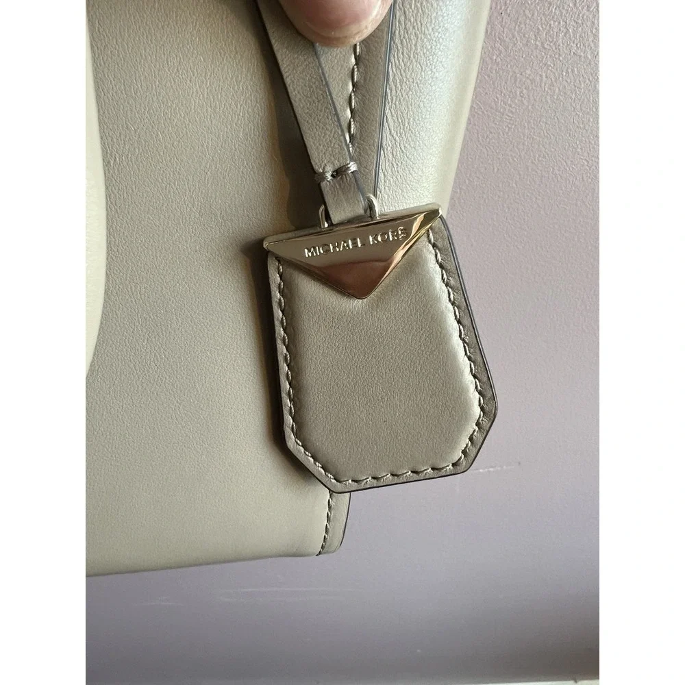 Michael Kors Benning Medium Leather Satchel Tan‎